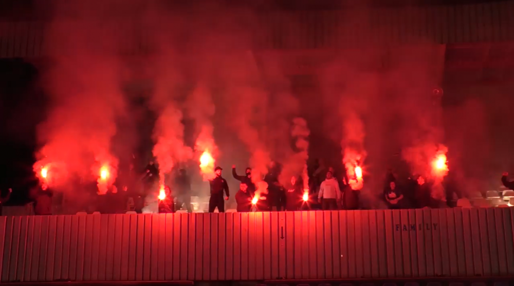 Atmosferă incendiară creată de fani la antrenamentul celor de la CS Hunedoara, înaintea meciului din Cupă cu FCSB_2