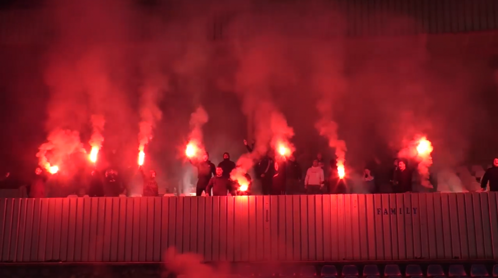 Atmosferă incendiară creată de fani la antrenamentul celor de la CS Hunedoara, înaintea meciului din Cupă cu FCSB_3