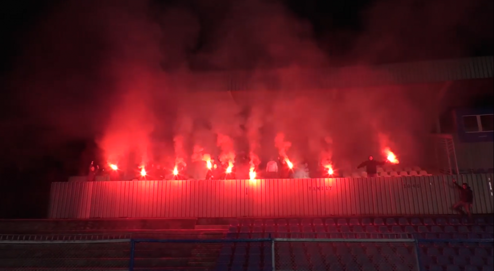 Atmosferă incendiară creată de fani la antrenamentul celor de la CS Hunedoara, înaintea meciului din Cupă cu FCSB_4