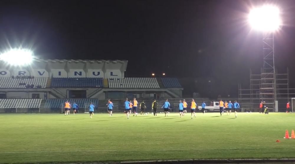 Atmosferă incendiară creată de fani la antrenamentul celor de la CS Hunedoara, înaintea meciului din Cupă cu FCSB_6