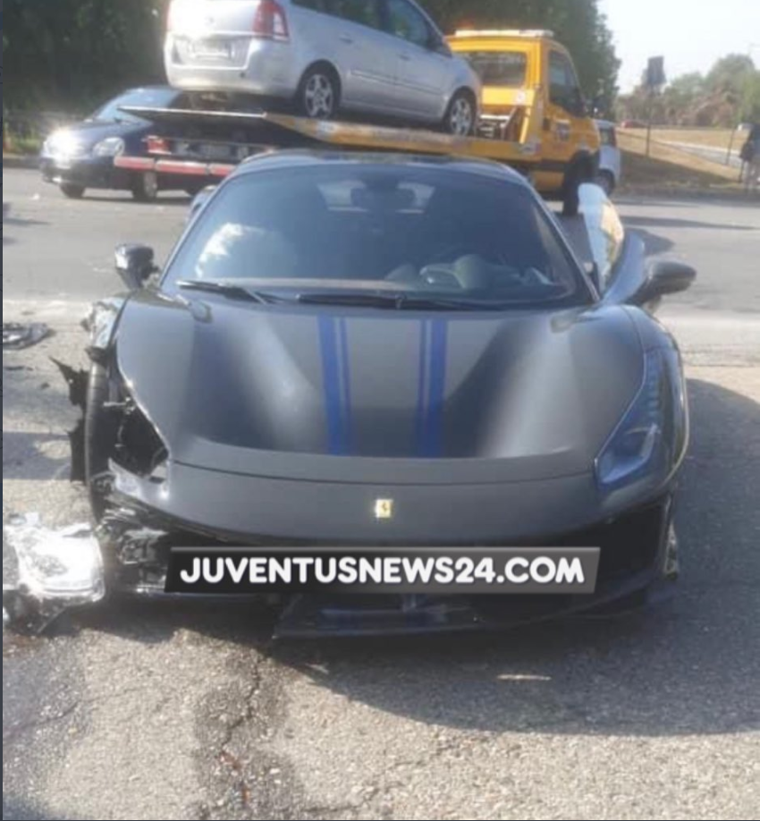 Starul lui Juventus și-a distrus mașina! Cum arată bolidul de 300.000 de euro avariat _7