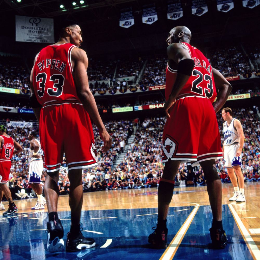 Un maiou al lui Michael Jordan, oferit la licitaţie pentru o sumă imensă_1