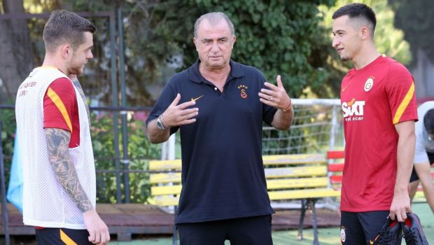 
	Al treilea român la Galatasaray: &ldquo;Moruțan și Cicâldău insistă pentru transfer!&rdquo;. Planul lui Fatih Terim

