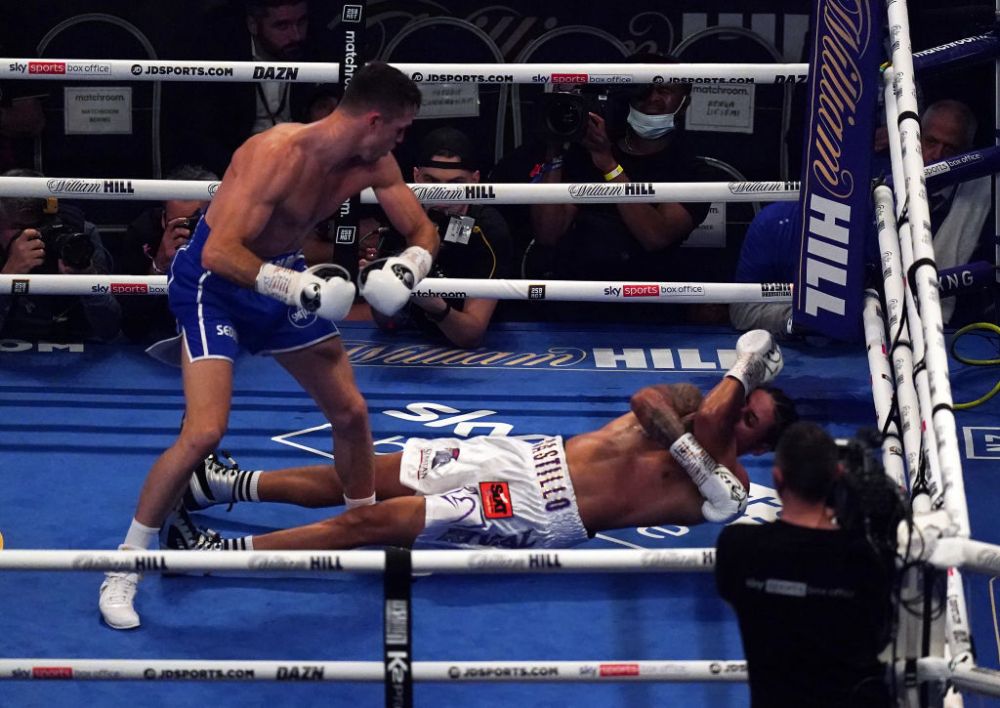 Imagini șocante pe ringul de box! Un boxer a intrat în convulsii după un K.O. devastator: ce s-a întâmplat cu sportivul_2