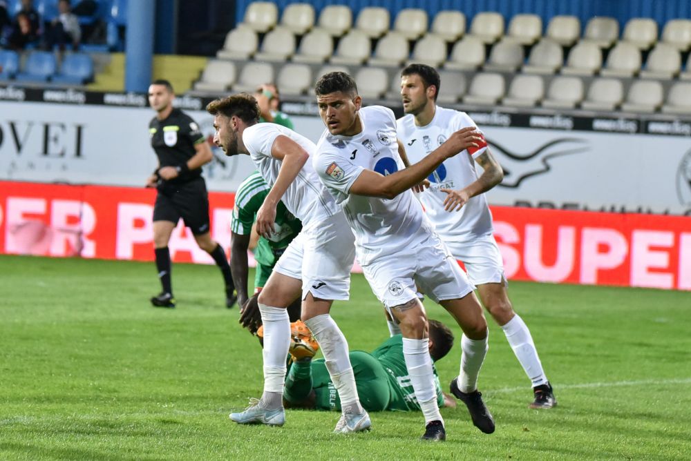 CFR Cluj - Gaz Metan 2-1 | O nouă victorie la limită pentru Dan Petrescu. Clujenii continuă să domine campionatul intern_1