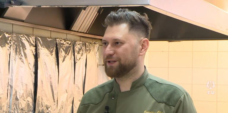 Fostul câștigător Masterchef a ajuns bucătarul echipei naționale: ”Mirel Rădoi a venit la mine și mi-a strâns mâna”_1