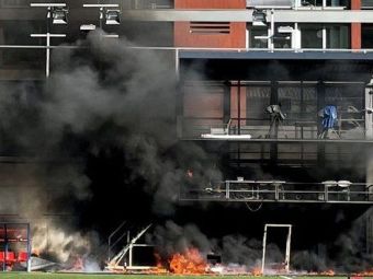 
	Panică pentru Kane&amp;co! Arena din Andorra a luat foc la ceva timp după antrenamentul Angliei
