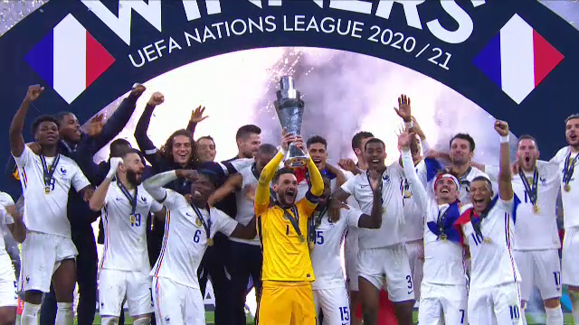 Imagini spectaculoase! Francezii au sărbătorit pe teren câștigarea trofeului Ligii Națiunilor_11