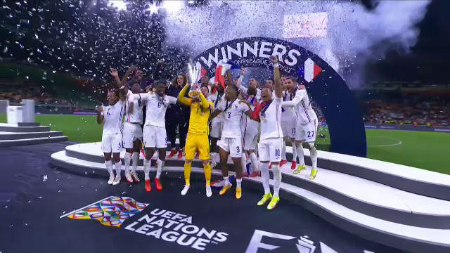 Imagini spectaculoase! Francezii au sărbătorit pe teren câștigarea trofeului Ligii Națiunilor_18