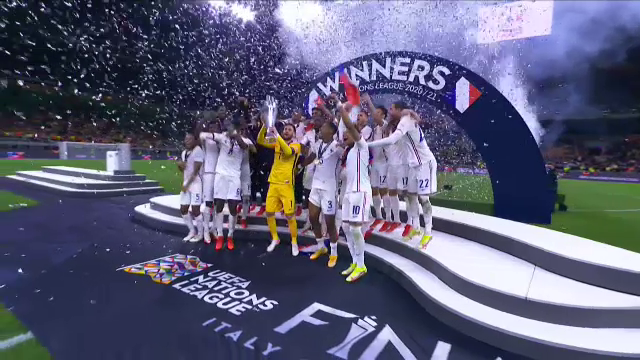 Imagini spectaculoase! Francezii au sărbătorit pe teren câștigarea trofeului Ligii Națiunilor_19