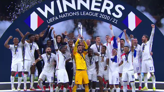 Imagini spectaculoase! Francezii au sărbătorit pe teren câștigarea trofeului Ligii Națiunilor_4