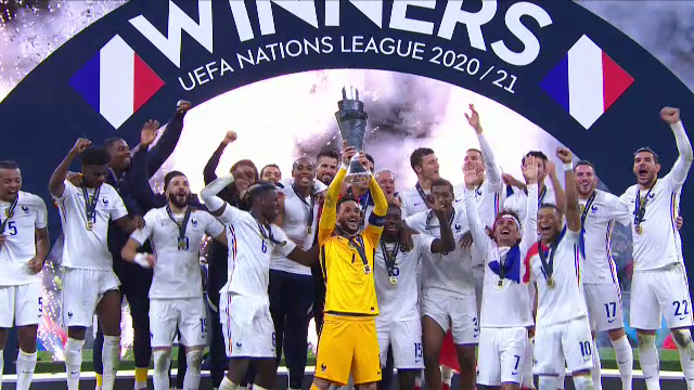 Imagini spectaculoase! Francezii au sărbătorit pe teren câștigarea trofeului Ligii Națiunilor_6