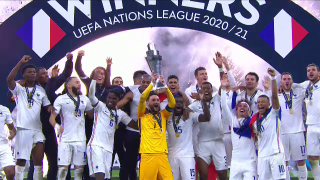 Imagini spectaculoase! Francezii au sărbătorit pe teren câștigarea trofeului Ligii Națiunilor_10