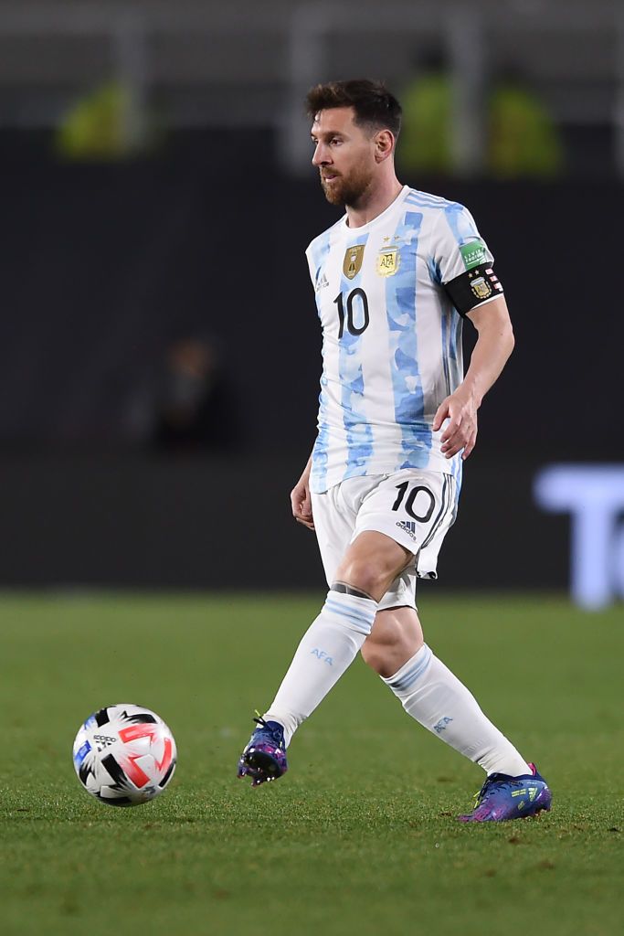 Golul care l-a lăsat fără reacție pe portarul Uruguay-ului. Reușita spectaculoasă a lui Messi l-a lăsat fără replică_3