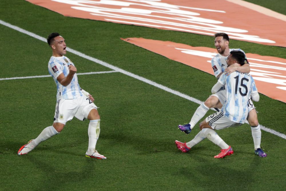 Golul care l-a lăsat fără reacție pe portarul Uruguay-ului. Reușita spectaculoasă a lui Messi l-a lăsat fără replică_6