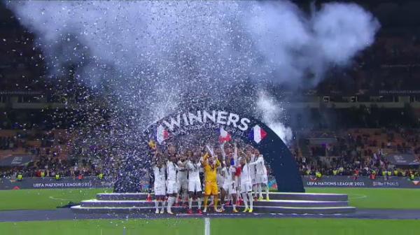 Imagini spectaculoase! Francezii au sărbătorit pe teren câștigarea trofeului Ligii Națiunilor