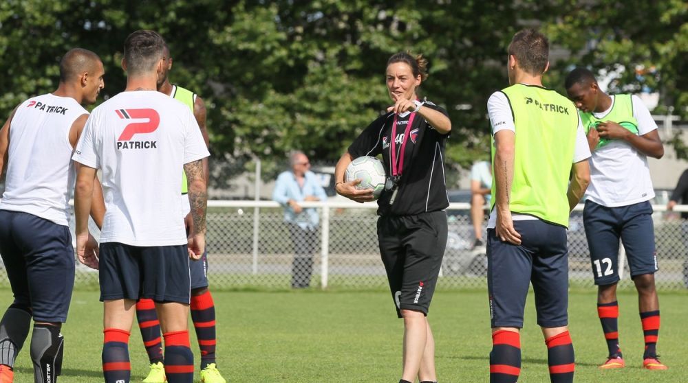 SPECIAL | Jucătorul adus de Rednic la Dinamo a fost lansat în fotbalul profesionist de o femeie antrenor!_1