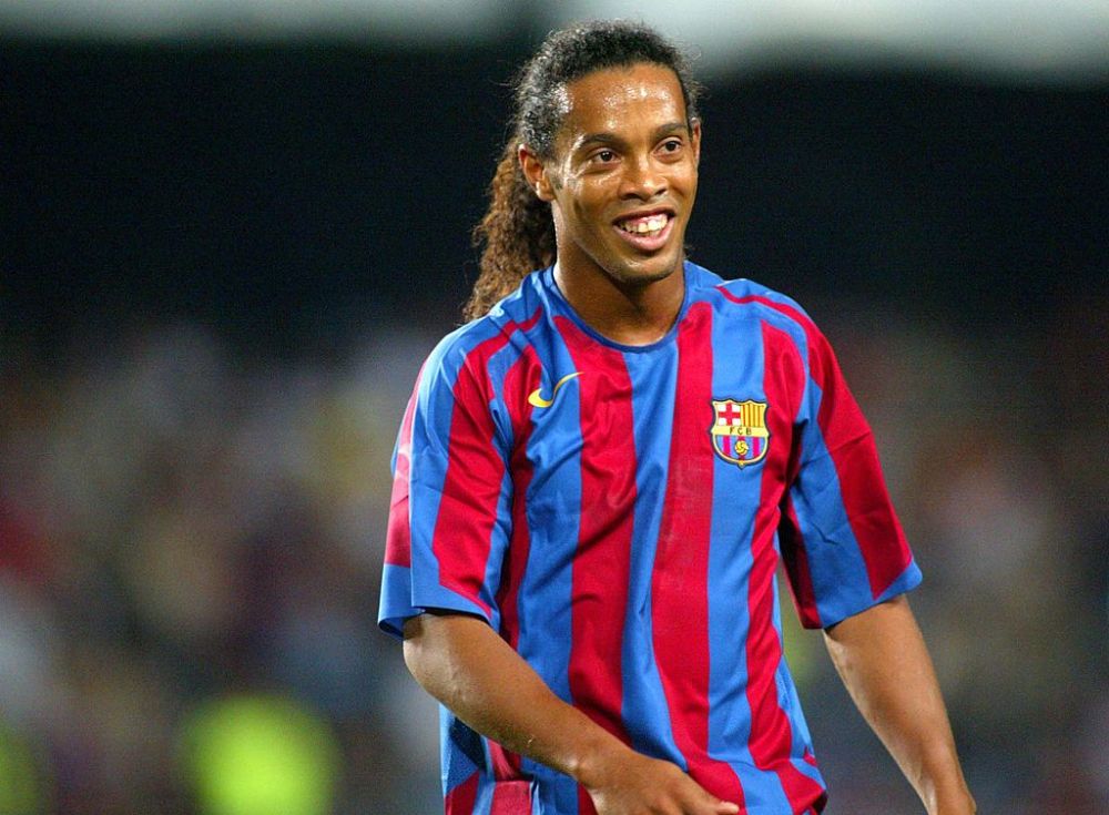 Conflictul dintre FC Barcelona și PSG escaladează. Gestul lui Ronaldinho, mărul discordiei dintre cele două cluburi _1