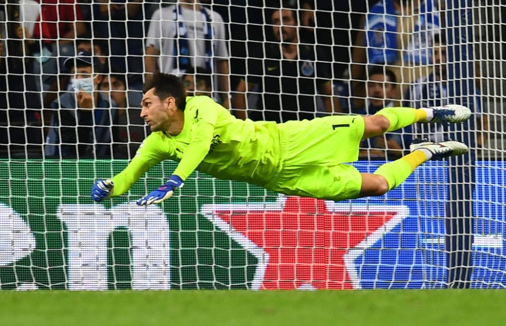 Înfrângere la limită pentru Tătărușanu și AC Milan: 0-1 Porto | Messi a adus victoria la Paris: 3-2 Leipzig | Spectacol total în Atletico 2-3 Liverpool_12