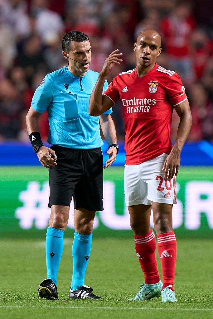 Hațegan, salvat de VAR în Benfica - Bayern! Bavarezii au avut două goluri anulate de arbitrajul video _2