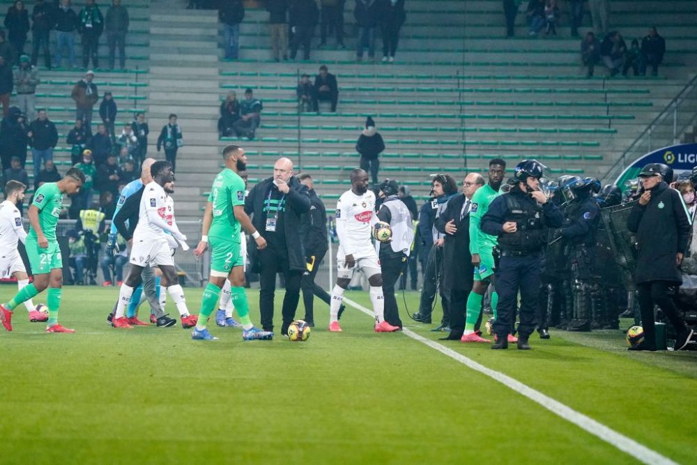 Haos în Franța! Un meci a fost întrerupt după ce fanii au cerut demiterea antrenorului_7
