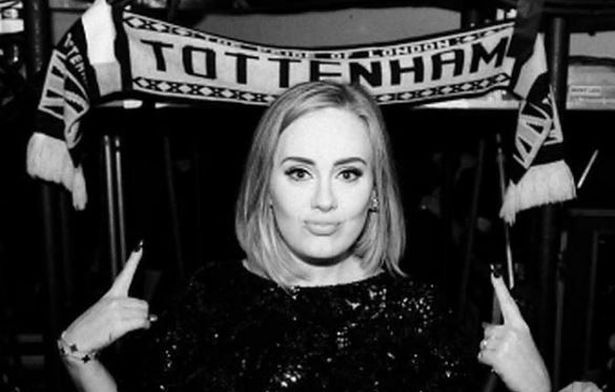Ce artistă celebră este fan Tottenham. A cântat recent imnul echipei