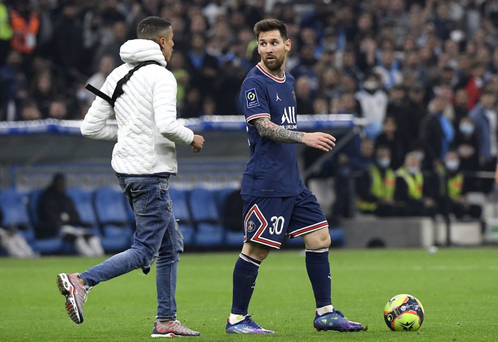 Rivalitate până la...Messi! :) Un fan de-ai lui Marseille, cel mai bun fundaș al serii! A oprit faza de atac a PSG-ului _2