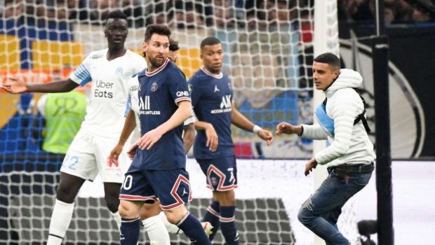 
	Rivalitate până la...Messi! :) Un fan de-ai lui Marseille, cel mai bun fundaș al serii! A oprit faza de atac a PSG-ului&nbsp;
