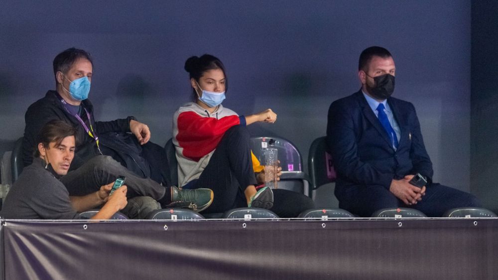 Emma Răducanu, spectatoare de lux la meciul Simonei Halep. De unde a văzut meciul Toni Iuruc și de ce nu a stat în lojă_1