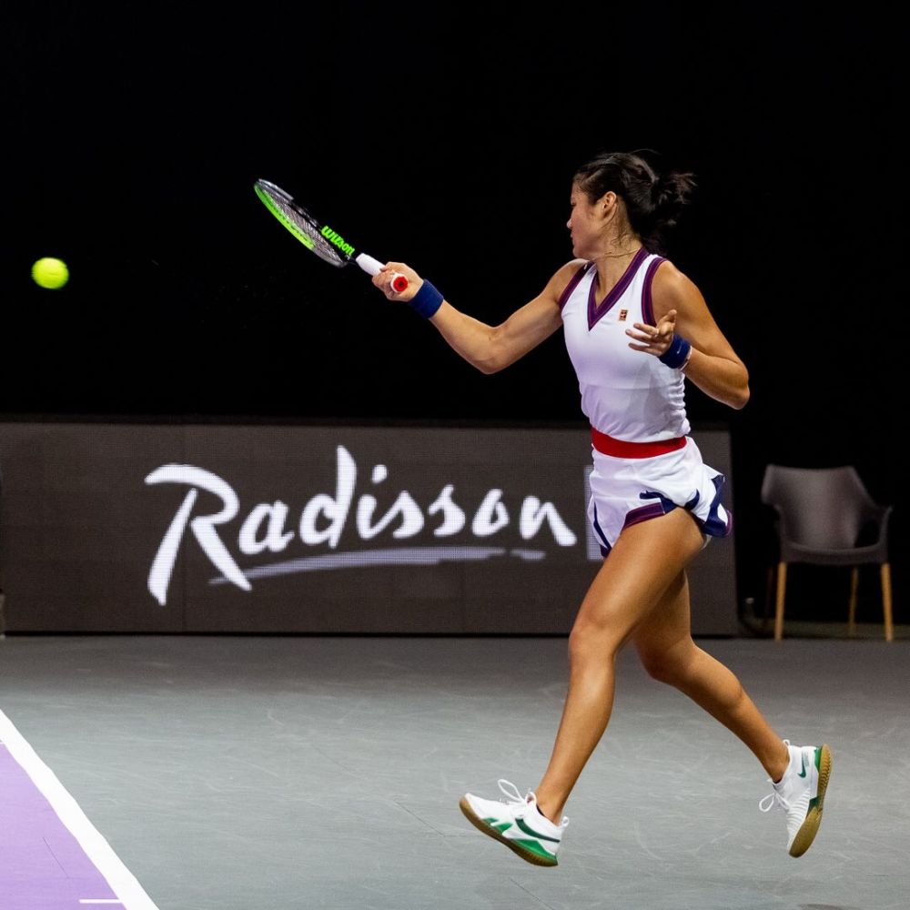 „Mi-a plăcut să joc împotriva unei românce!” Gest incredibil: ce a făcut Emma Răducanu cu trofeul câștigat la US Open_2