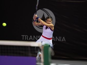 
	&bdquo;Mi-a plăcut să joc împotriva unei românce!&rdquo; Gest incredibil: ce a făcut Emma Răducanu cu trofeul câștigat la US Open
