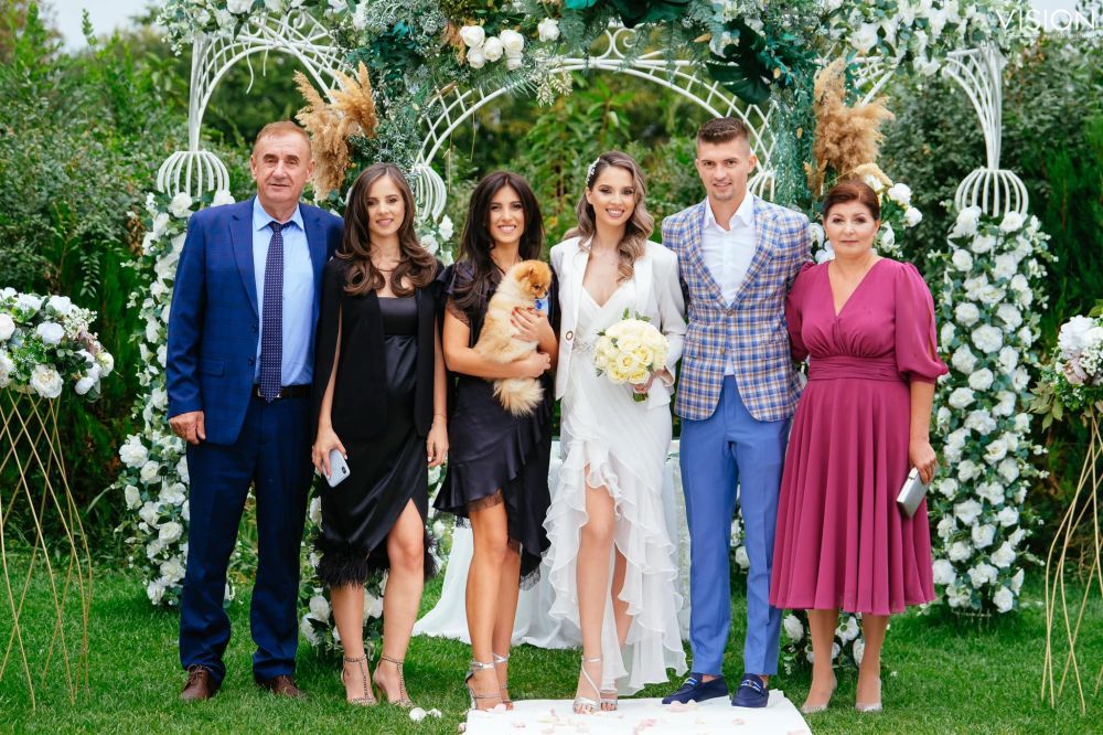 Imagini noi de la nunta căpitanului de la FCSB. Soția lui Florin Tănase, o adevărată apariție într-o rochie spectaculoasă_27