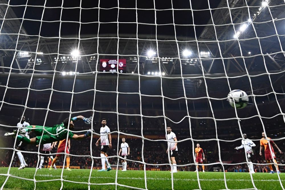 Terim, încântat de golul superb înscris de Olimpiu Moruțan! Ce a spus 'Împăratul' despre fotbalistul român_7