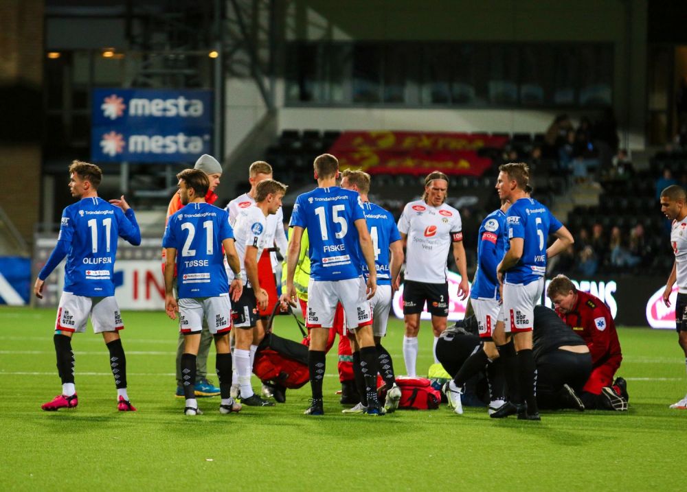 Momente de panică în fotbal! Un islandez a suferit un stop cardiac în timpul meciului! S-a prăbușit pe teren _1