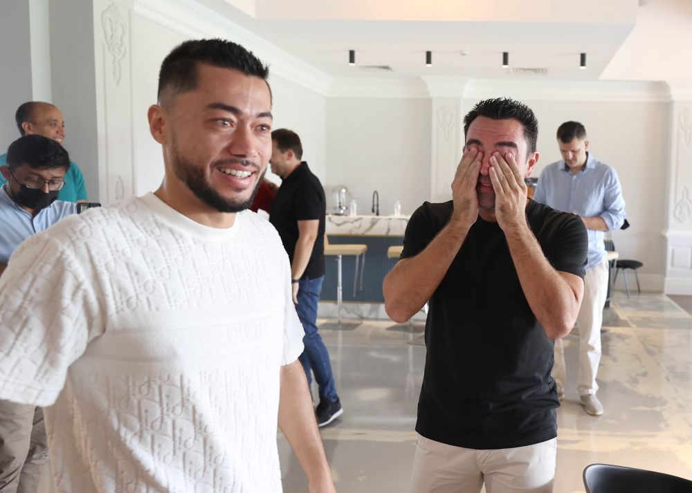 Moment emoționant! Xavi și-a luat ”adio” de la jucătorii de la Al-Sadd. Spaniolul nu și-a putut stăpâni lacrimile_3