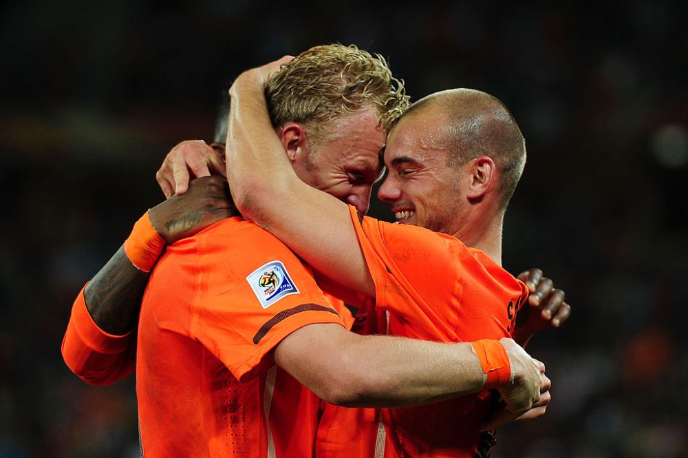 Probleme mari pentru Sneijder și Kuyt! Finaliștii Mondialului din 2010 cu Olanda, investigați într-un dosar cu pariuri ilegale_1