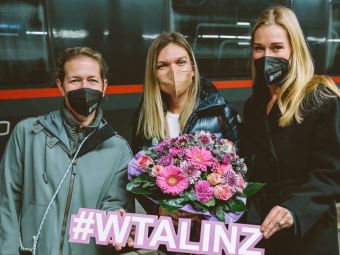 
	Modestie de campioană! Simona Halep a călătorit cu trenul înspre Linz: cum au așteptat-o austriecii, în gară
