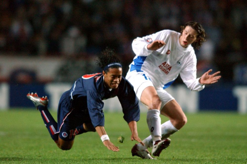 Acum 19 ani, o echipă românească era eliminată de PSG. La noi juca Dan Petrescu, la francezi erau Ronaldinho, doi jucători trecuți prin Liga I și... un Lionel!_2