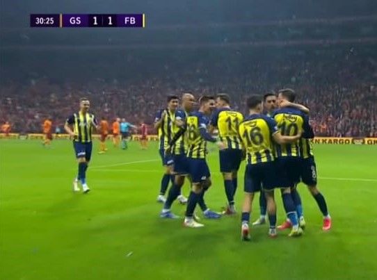 Galatasaray - Fenerbahce 1-2 | Moruțan, pasă decisivă de gol. Crespo dă lovitura Galatei în minutul 94_5