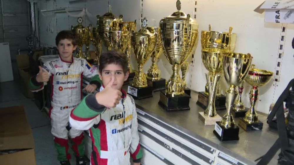 Un puști de 12 ani din România a reușit să câștige titlul mondial la karting, la categoria sa_5