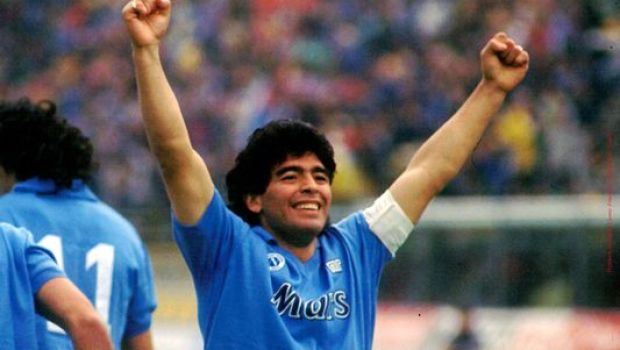 &rdquo;Acum un an, planeta s-a oprit când Maradona a murit&rdquo;. Mesajele emoționante din Napoli și Argentina