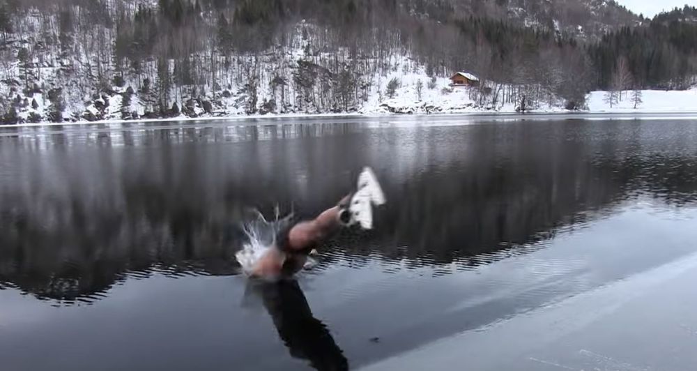 Și-a filmat sfârșitul tragic! Un cunoscut youtuber a murit după ce a căzut într-un lac înghețat _3