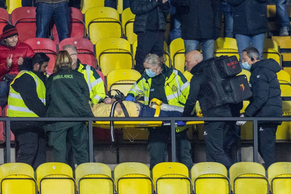 Momente de panică la Watford - Chelsea! Un suporter a suferit un stop cardiac în tribune _11