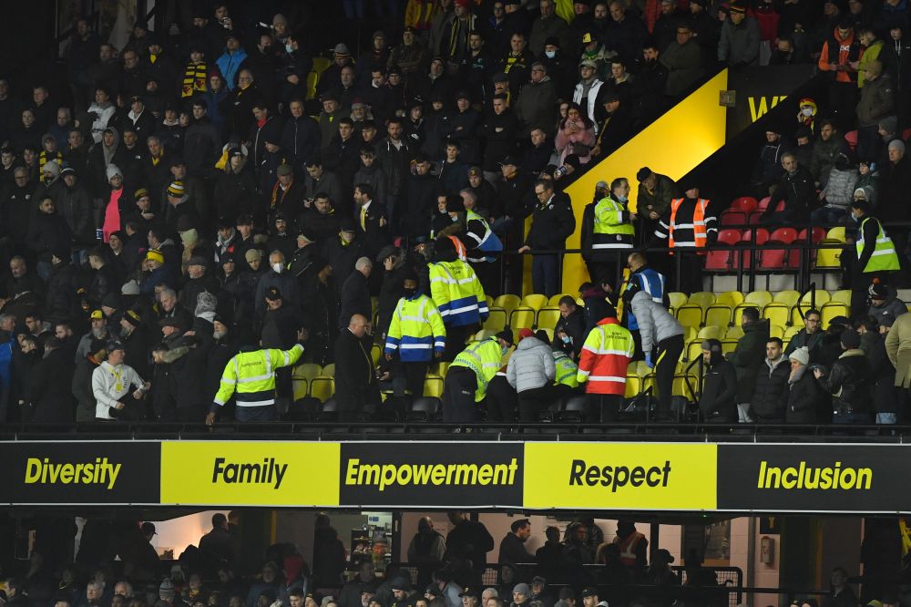 Momente de panică la Watford - Chelsea! Un suporter a suferit un stop cardiac în tribune _6