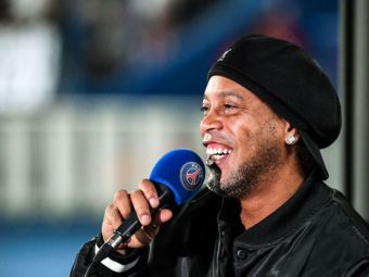 
	Ronaldinho a făcut show într-un meci demonstrativ! Scăriță fabuloasă și &rdquo;plecăciuni&rdquo; de la un coechipier

