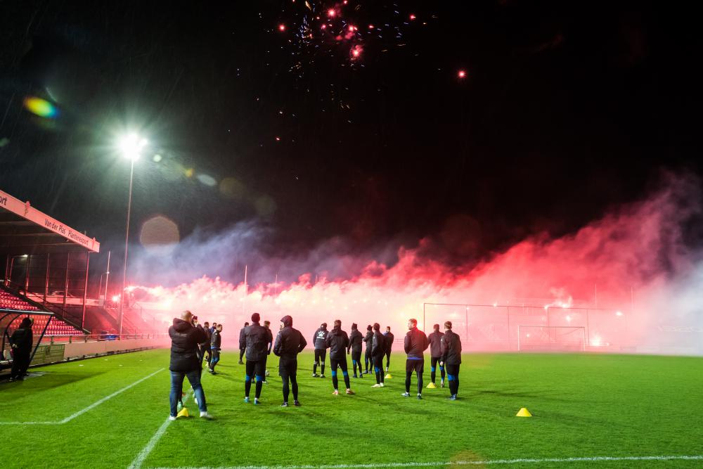 Antrenamente, artificii și fumigene la 5 dimineața la echipa unui fost jucător de la Dinamo!_1