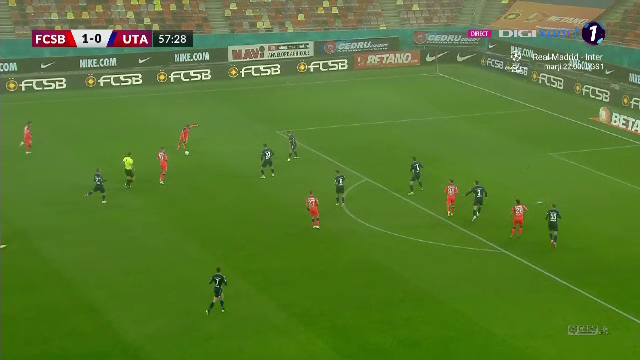 FCSB - UTA Arad 2-1 | Roș-albaștrii câștigă cu ajutorul a două penalty-uri suspecte _15