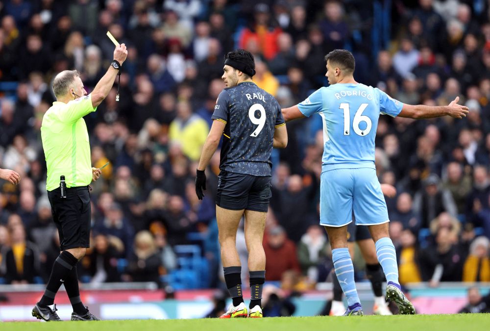 "Cel mai stupid cartonaș roșu văzut vreodată!". Fază bizară în Premier League: două galbene în 31 de secunde_3
