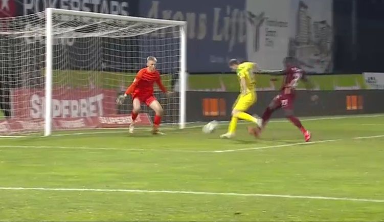 CFR Cluj - CS Mioveni 1-0. Campioana învinge cu scorul preferat al lui Petrescu și ajunge la 7 victorii consecutive_3