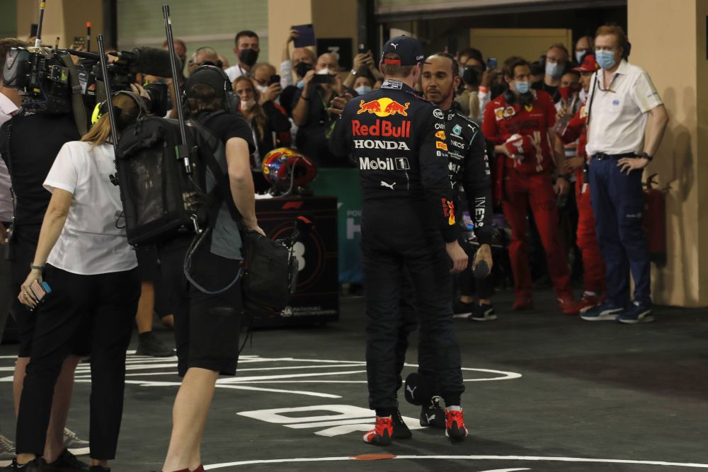 Max Verstappen, sincer după ce a devenit campion mondial: "În sfârșit, puțin noroc!". Reacția lui Hamilton_8